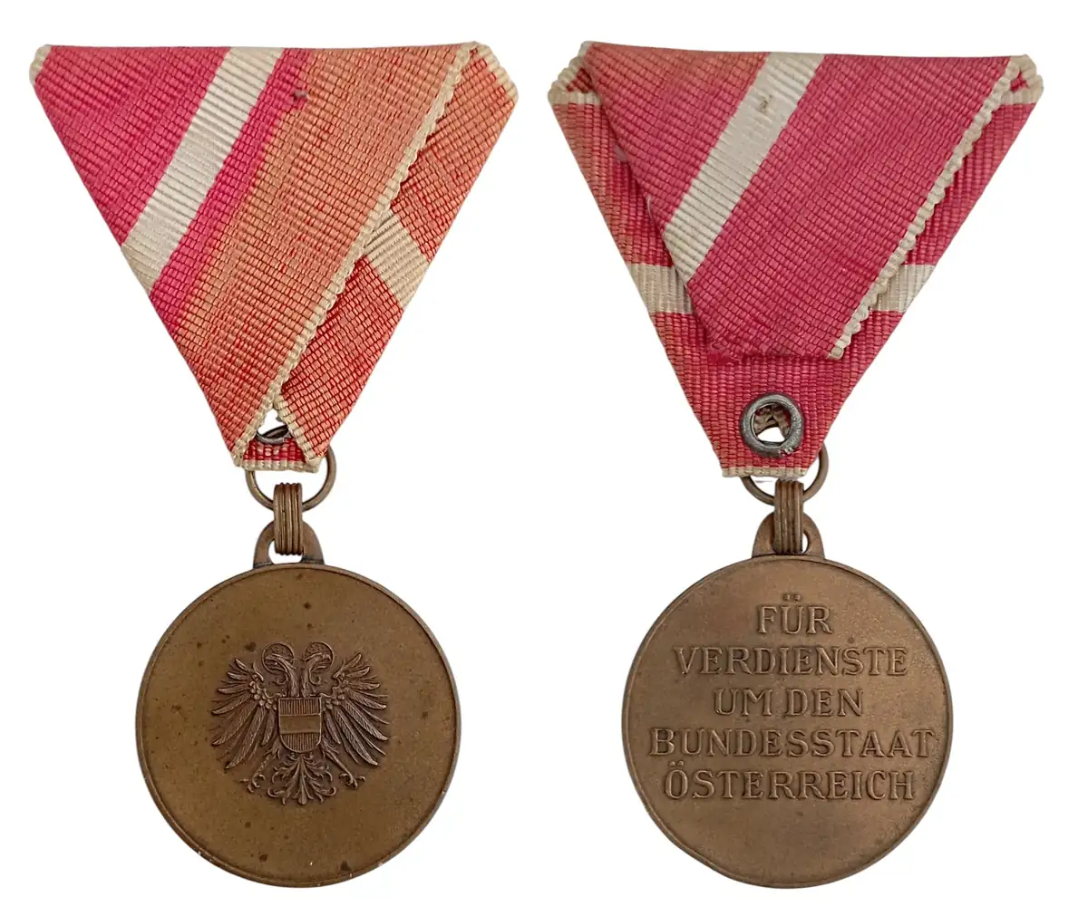 Medal in Bronze for Services to the Republic "Bronzene Medaille fuÌr Verdienste um die Republik"