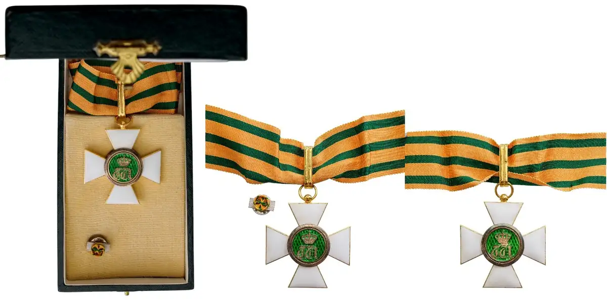 Order of the Oak Crown