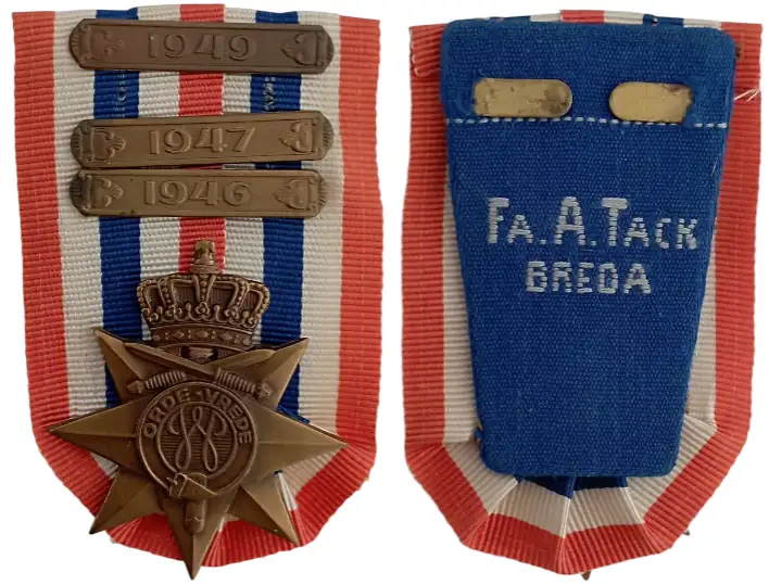 Cross for Order and Peace, with bars "1946, 1947, 1949"