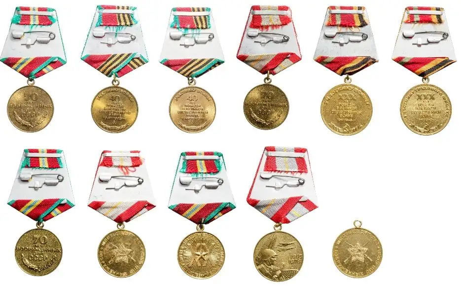 Lot of 11 Medals - Image 2