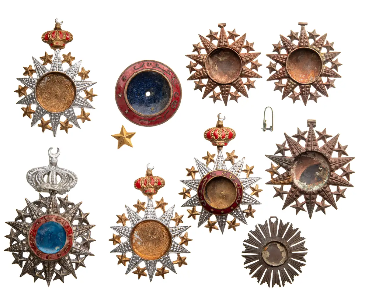 Order Nichan el Anouar (Order of the Light) INSTITUTED by Hamed ben Mohamed, Sultan of Tadjourah. Lot 0f 9