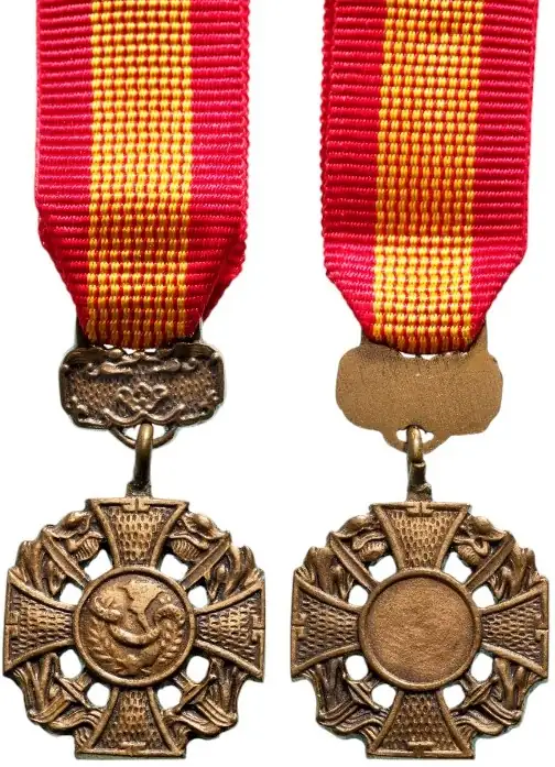 Gallantry Cross Miniature, instituted in 1950