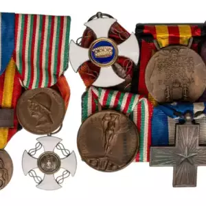 THE COLLECTION OF ORDERS AND MEDALS BARS - Bar of 8 
