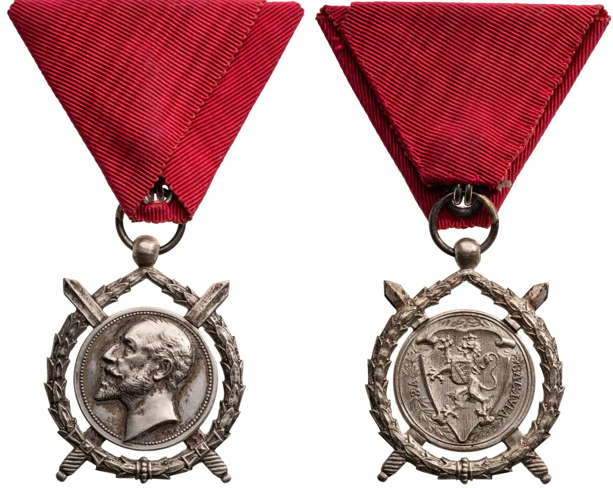 Order of Merit, Prince/King Ferdinand issue, 4th Model