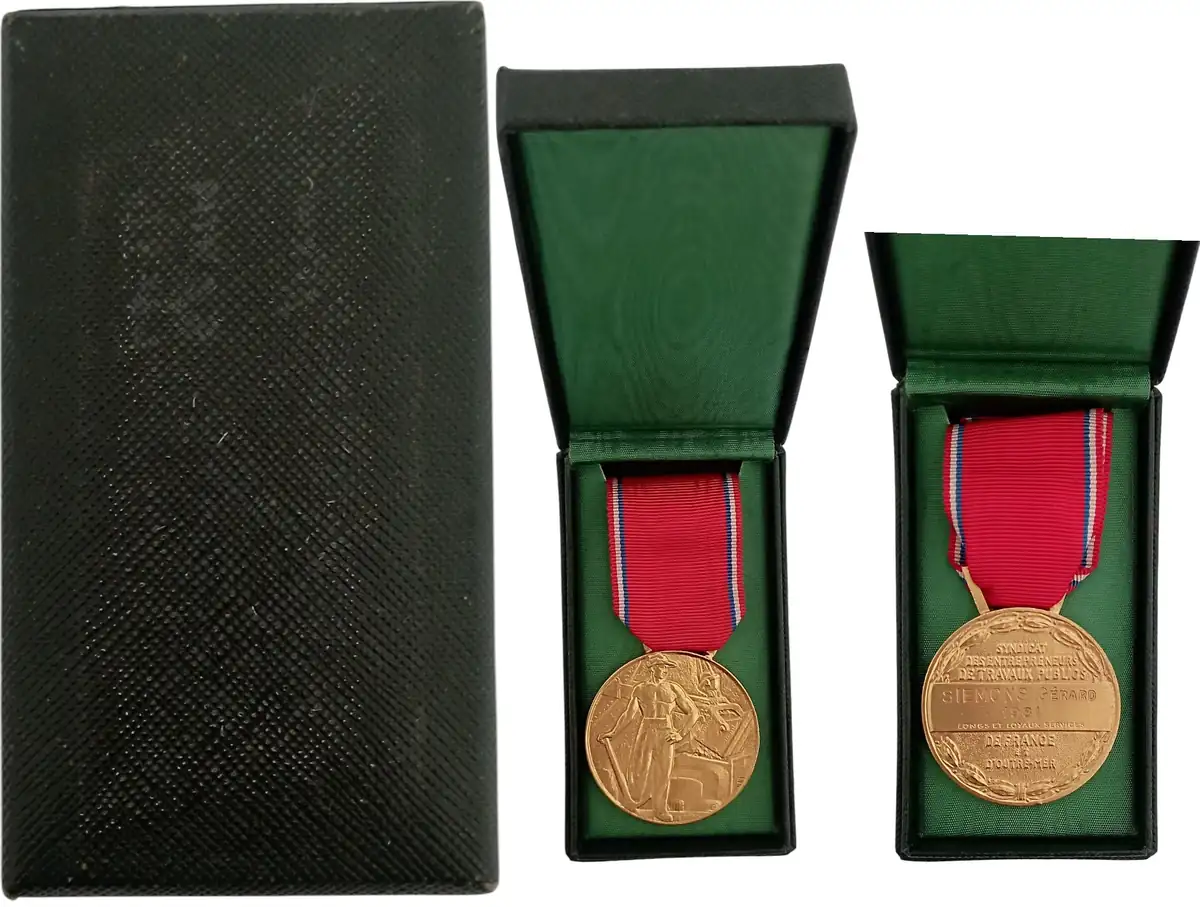 Union of Public Works Contractors, France and Overseas Medal, 1970